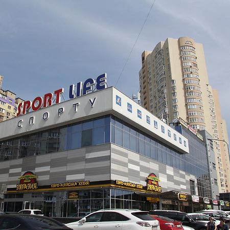 Solo Apartment Dragomanova Kiev Exteriör bild