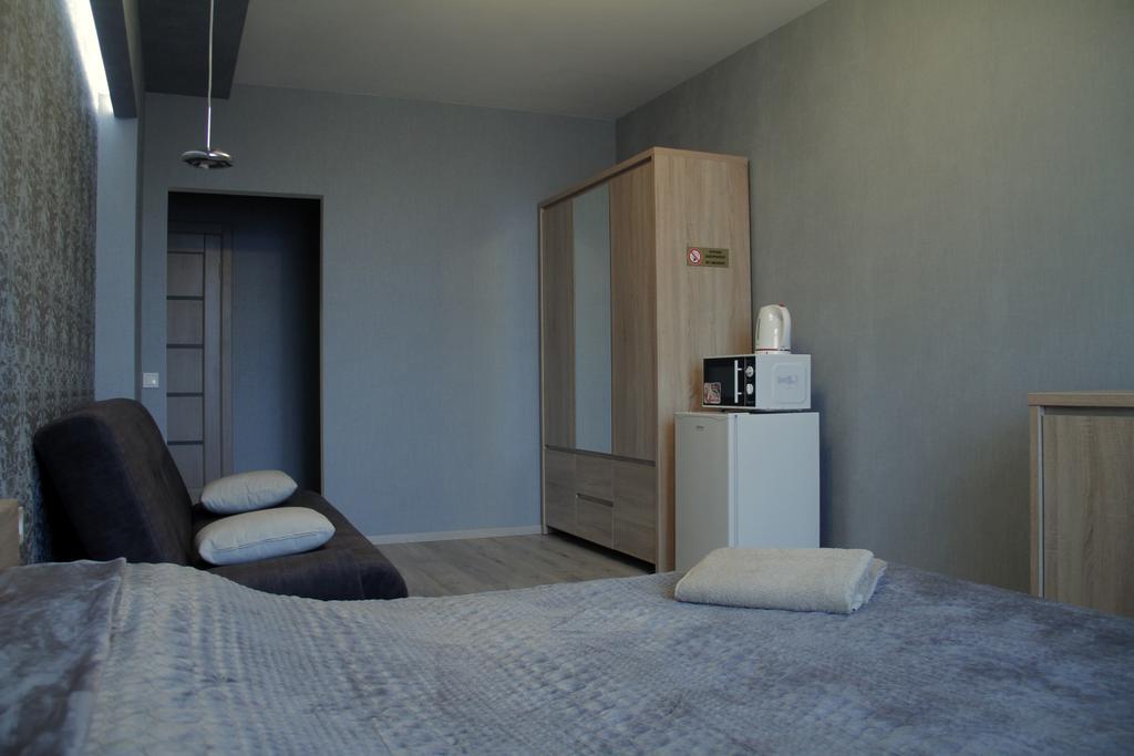 Solo Apartment Dragomanova Kiev Exteriör bild
