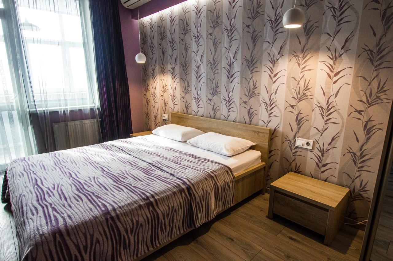 Solo Apartment Dragomanova Kiev Exteriör bild